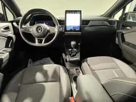 Renault Captur (2024) thumbnail 3