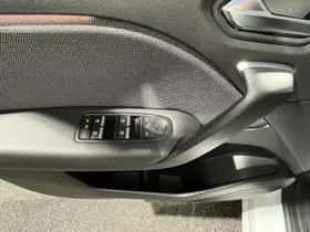 Renault Captur (2024) thumbnail 23