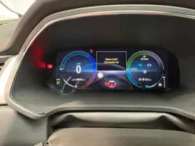 Renault Captur (2022) thumbnail 4