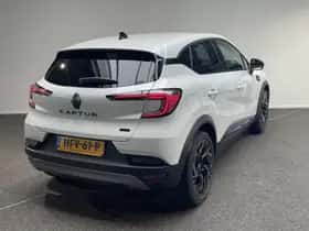 Renault Captur (2025) thumbnail 2
