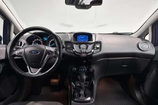 Ford Fiesta (2017) thumbnail 3