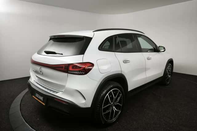 Mercedes-Benz EQA (2023) thumbnail 2