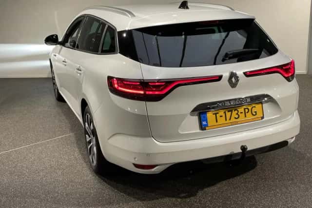 Renault Mégane (2023) thumbnail 6