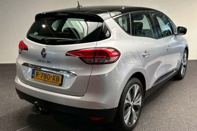 Renault Scénic (2018) thumbnail 2