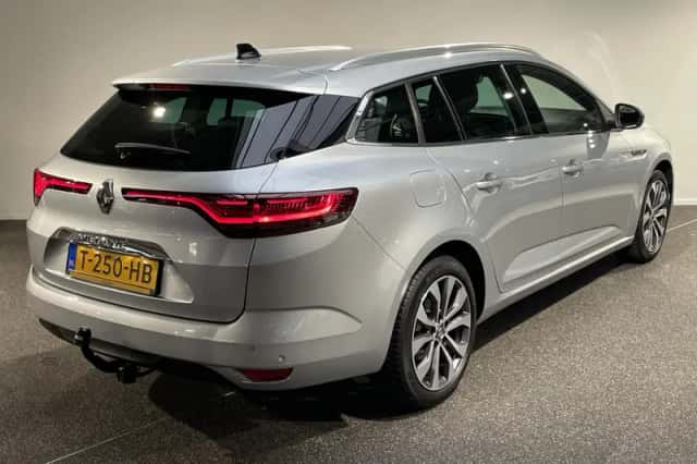 Renault Mégane (2023) thumbnail 2
