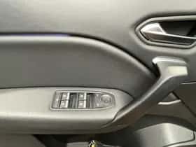 Renault Captur (2022) thumbnail 16