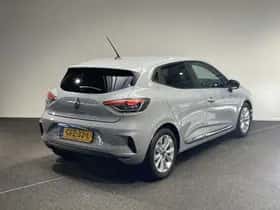 Renault Clio (2024) thumbnail 2