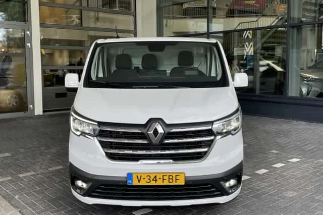 Renault Trafic (2024) thumbnail 2