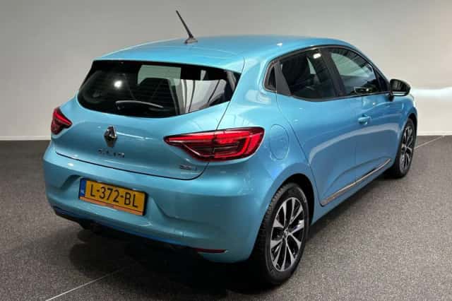 Renault Clio (2021) thumbnail 2