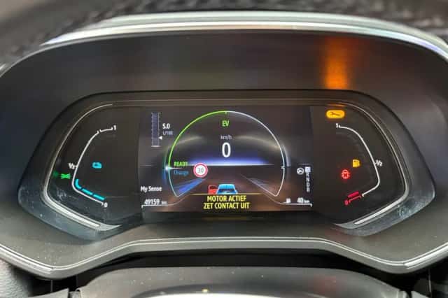 Renault Clio (2021) thumbnail 4