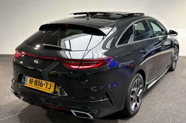 Kia Proceed (2020) thumbnail 2