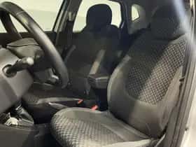 Renault Captur (2019) thumbnail 7