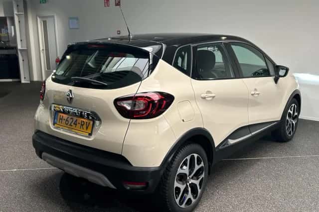 Renault Captur (2019) thumbnail 2
