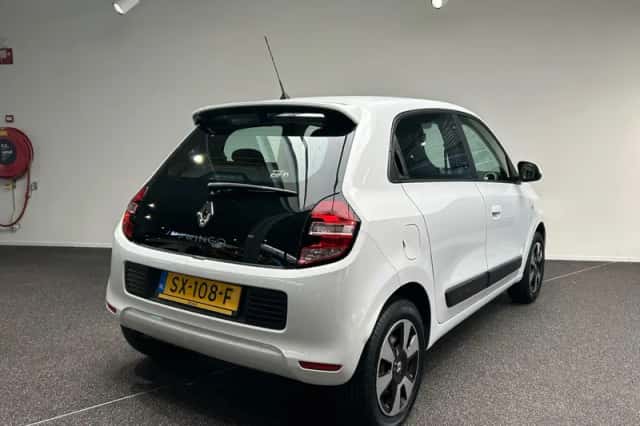 Renault Twingo (2018) thumbnail 2