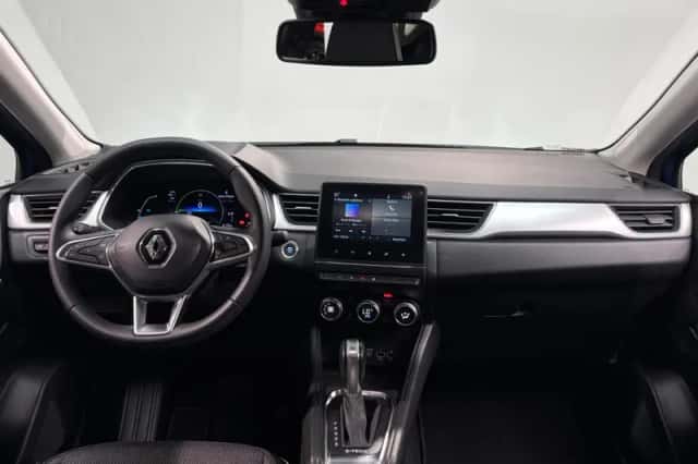 Renault Captur (2022) thumbnail 3