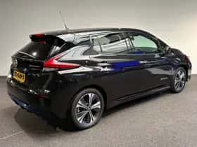 Nissan Leaf (2019) thumbnail 2