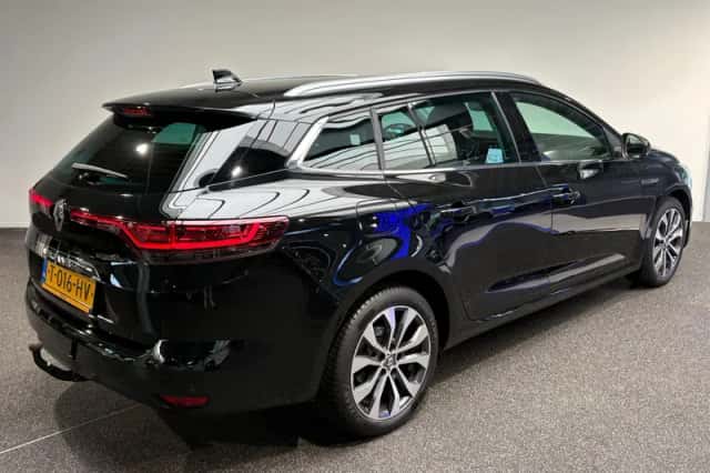 Renault Mégane (2023) thumbnail 2