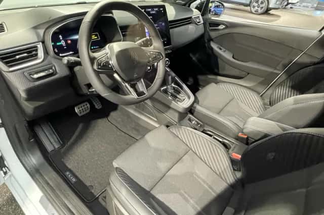 Renault Clio (2025) thumbnail 6