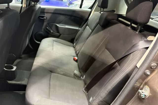 Dacia Sandero (2017) thumbnail 6