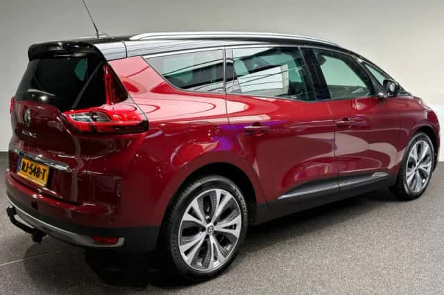 Renault Grand Scénic (2017) thumbnail 2