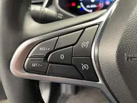 Renault Clio (2023) thumbnail 17