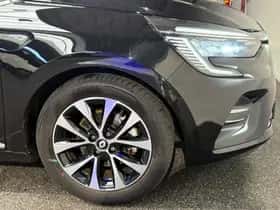 Renault Clio (2022) thumbnail 24