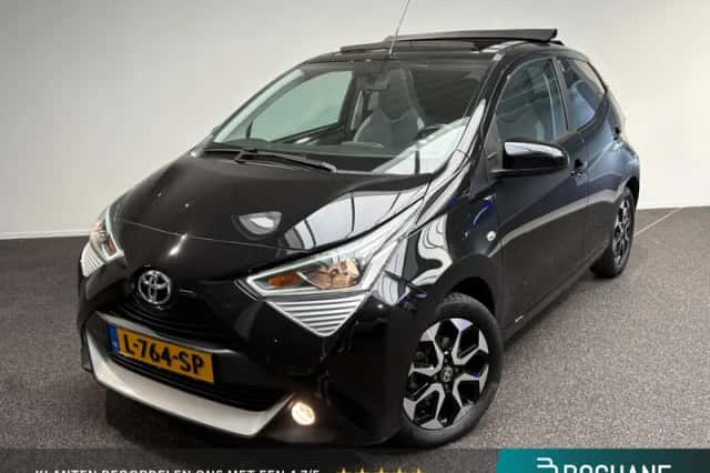 Toyota Aygo (2021) thumbnail 1
