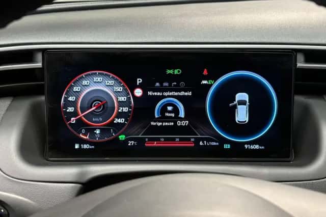 Hyundai Tucson (2023) thumbnail 4