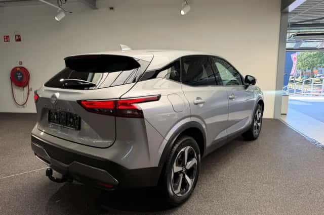 Nissan Qashqai (2023) thumbnail 2