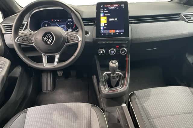 Renault Clio (2024) thumbnail 3
