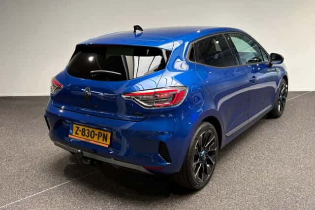 Renault Clio (2024) thumbnail 2