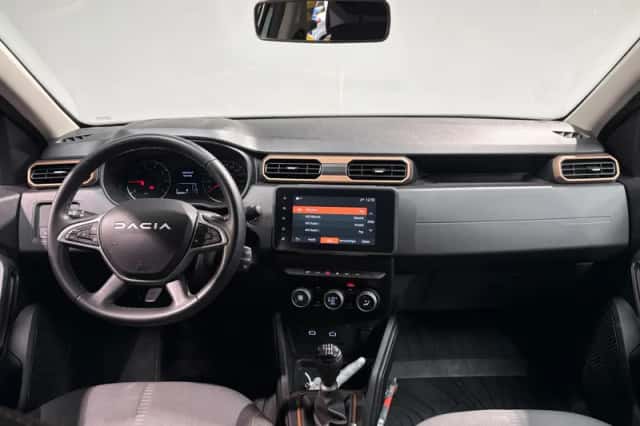 Dacia Duster (2023) thumbnail 3