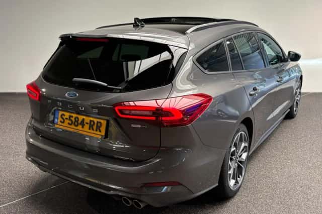 Ford Focus (2023) thumbnail 2