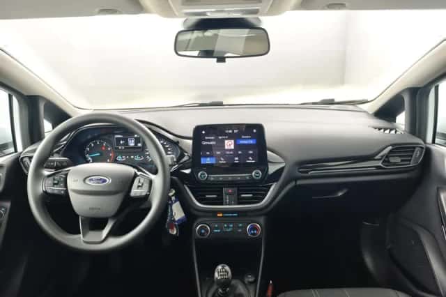Ford Fiesta (2021) thumbnail 3