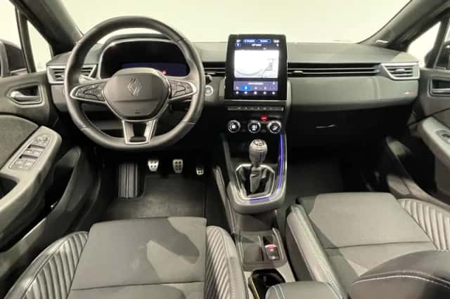 Renault Clio (2024) thumbnail 3