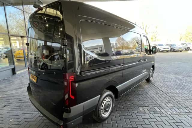 Renault Master (2025) thumbnail 2