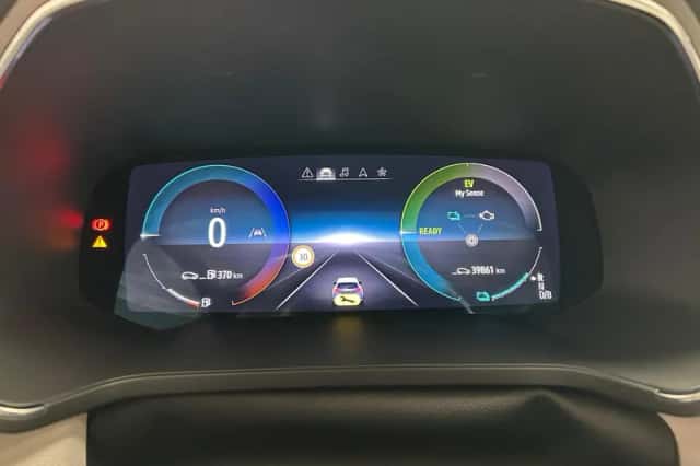 Renault Captur (2022) thumbnail 4