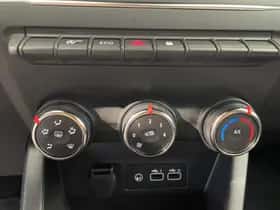 Renault Clio (2024) thumbnail 12