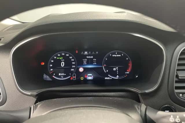 Renault Mégane (2023) thumbnail 4