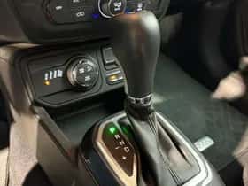 Jeep Renegade (2021) thumbnail 23