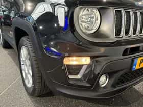 Jeep Renegade (2021) thumbnail 24