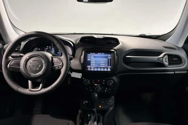 Jeep Renegade (2021) thumbnail 3