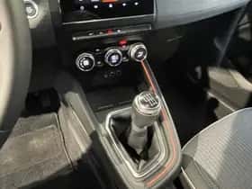 Renault Clio (2024) thumbnail 21