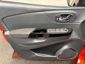 Renault Captur (2017) thumbnail 26