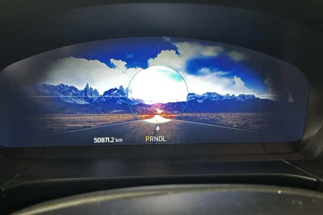 Ford Kuga (2023) thumbnail 4