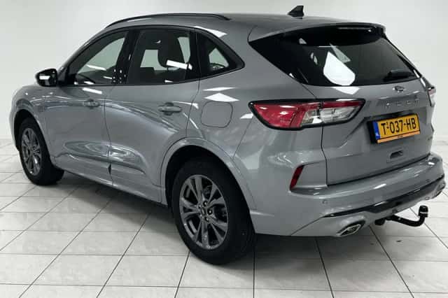 Ford Kuga (2023) thumbnail 6