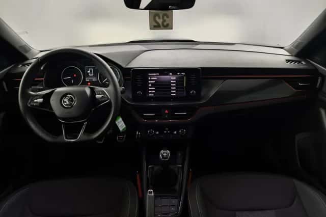 Škoda Kamiq (2023) thumbnail 3