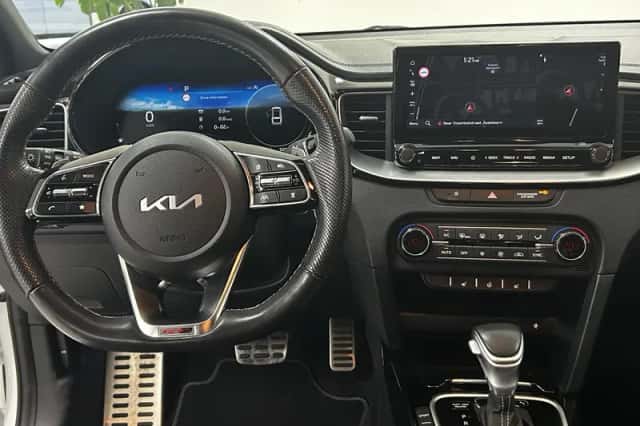 Kia Proceed (2022) thumbnail 3