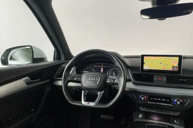 Audi Q5 (2020) thumbnail 2