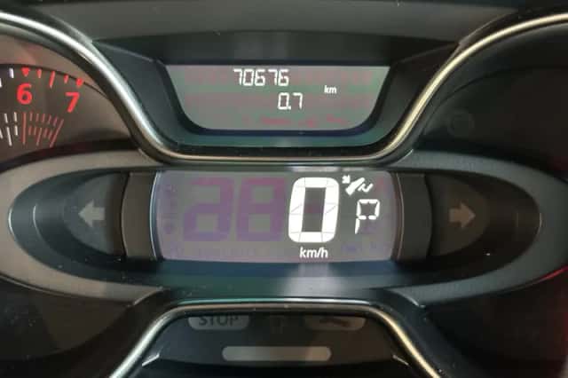 Renault Captur (2019) thumbnail 4